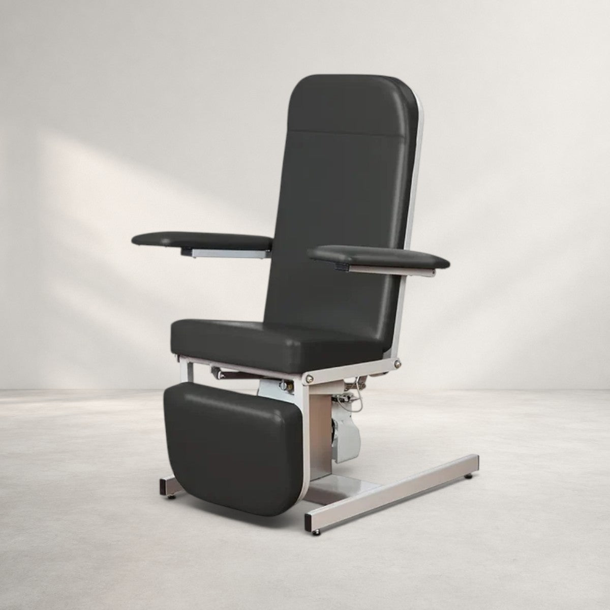 Recliner Phlebotomy Chair